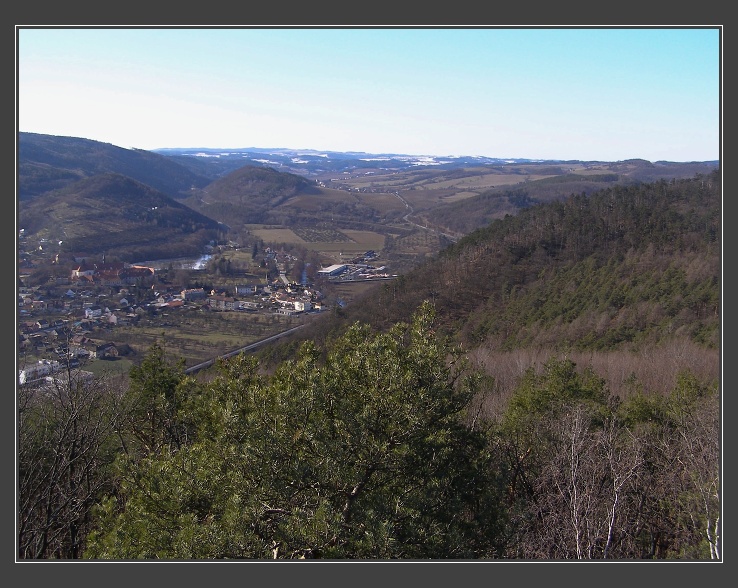 Květnice, Velká skála 446 m