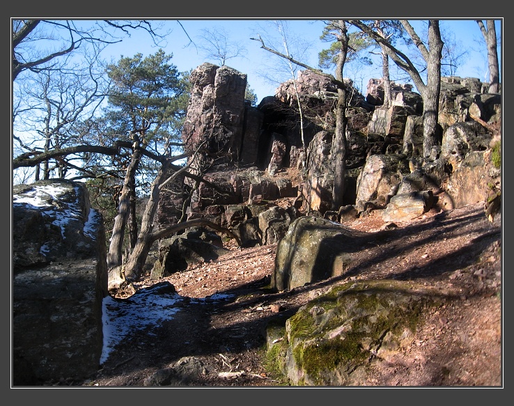 Květnice, Velká skála 446 m