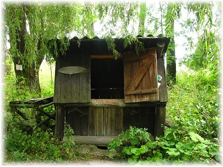 Vršava, studna