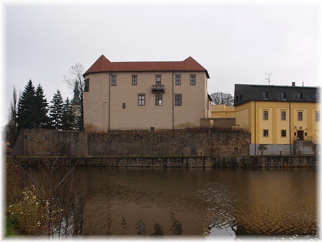 Poln�, b�val� hrad