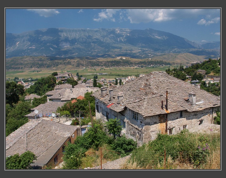 Albánie, Gjirokaster - podhradí