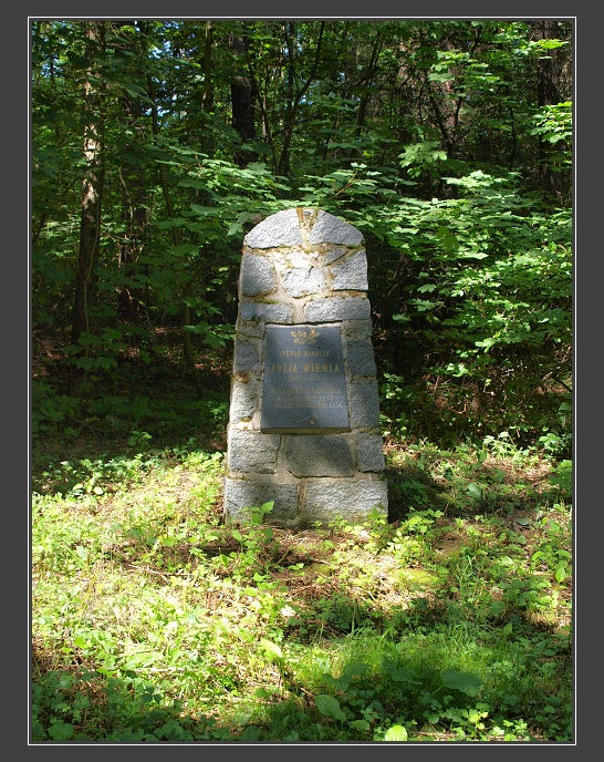 Ždánický les, U Zlatého jelena - Weilův pomník