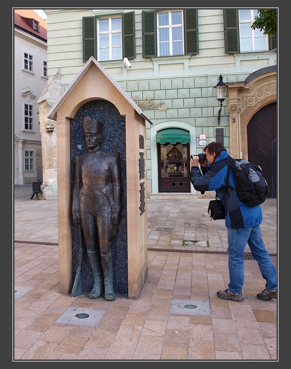 Bratislava, strážnice před Starou radnicí