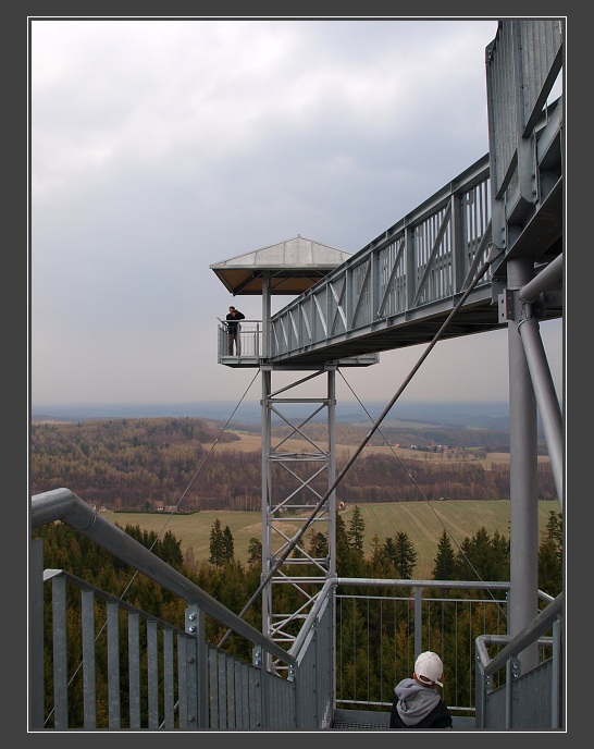 rozhledna Hrani�n� vrch u M�sta Albrechtic