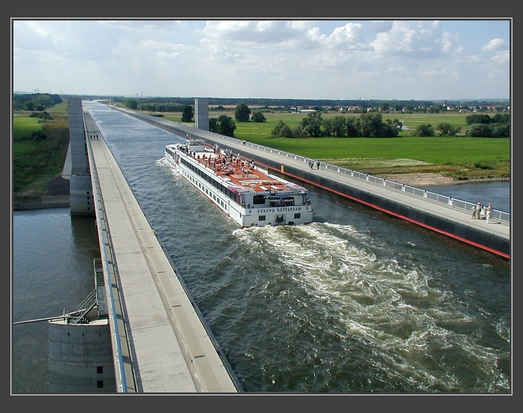Elberadweg/Labská cyklostezka - Kanalbrücke Magdeburg