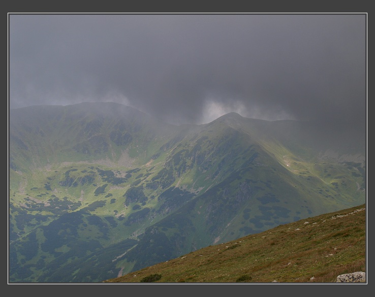 Nízké Tatry, Skalka, Kotliska a Chabenec ze sedla Poľany