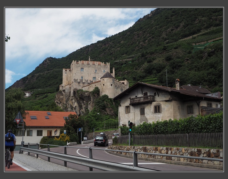 údolím Val Venosta/Vinsgau