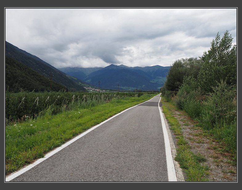 údolím Val Venosta/Vinsgau