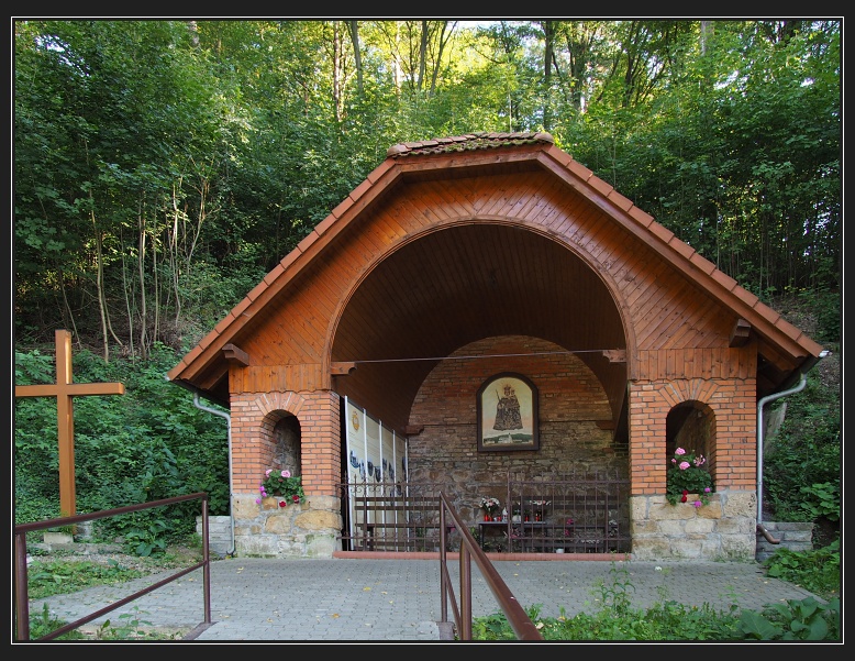 kaple sv. Marie Magdalény nedaleko lázeňské budovy v Kostelci
