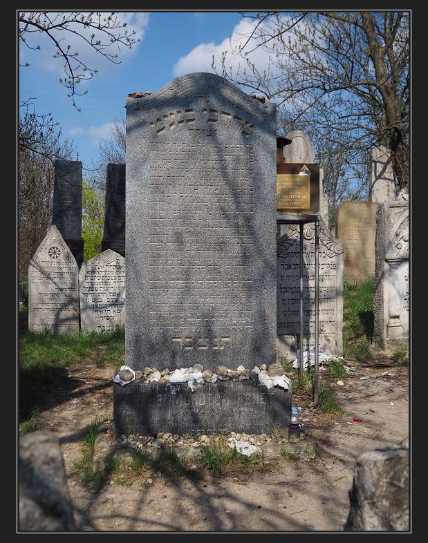 Mikulov, židovský hřbitov, Mordechaj ben Abraham Benet
