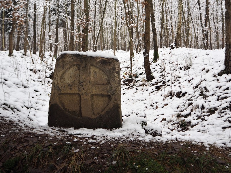smírčí kámen u Bednářova lesa